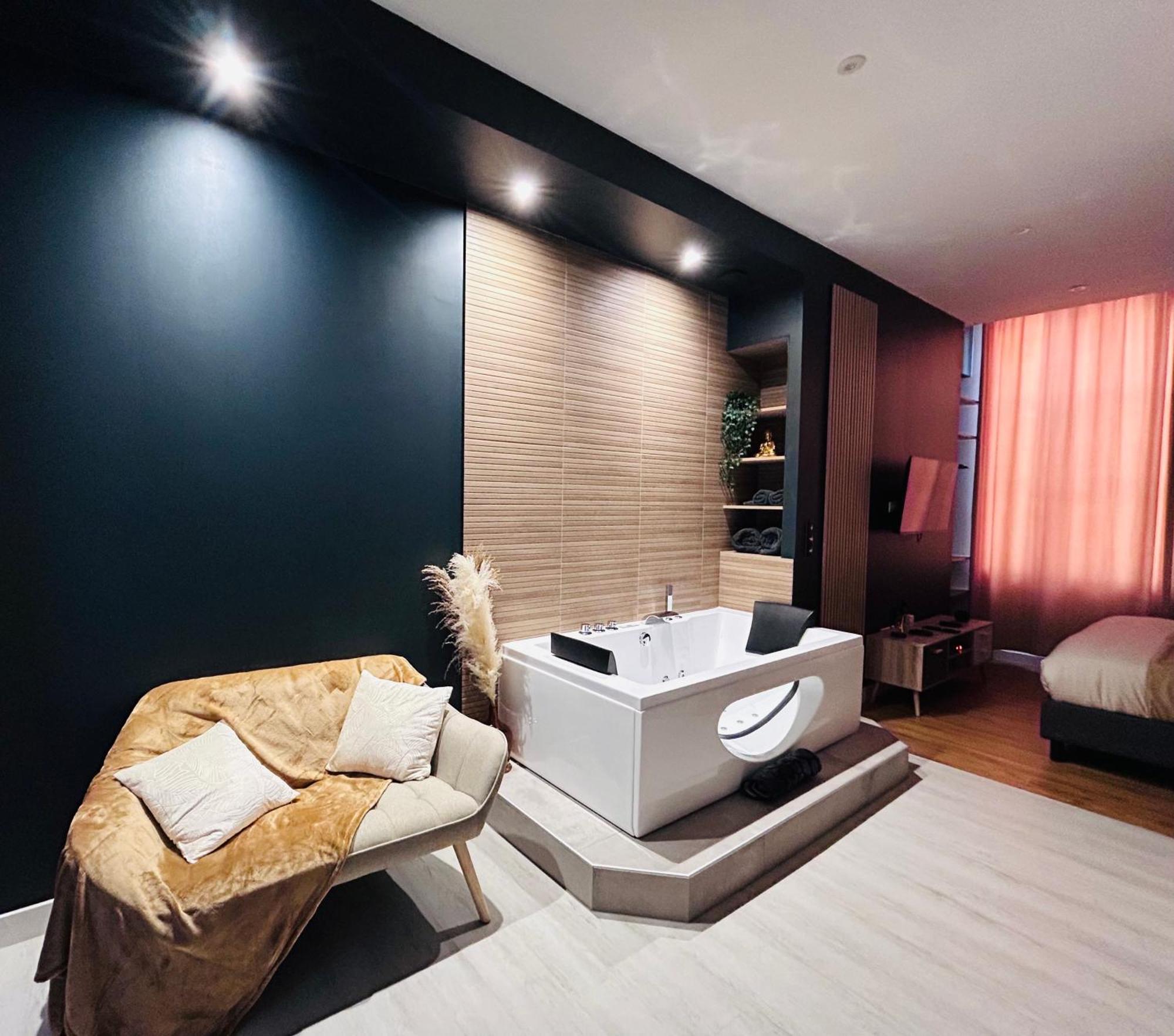 Suite Cosy Jacuzzi Troyes - Secrets D'Ana Exterior photo
